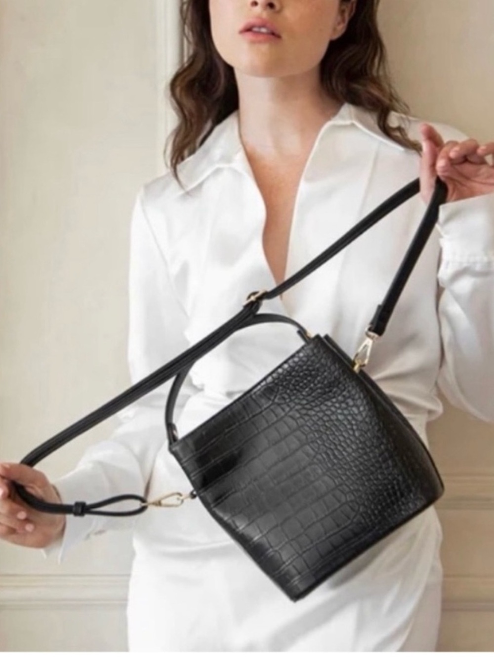 NWT AOTA Elena Crossbody Bucket Bag Black Vegan Leather Mock Croc Texture